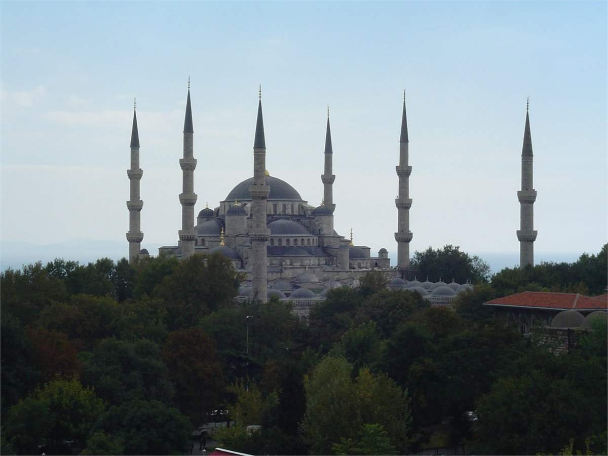 The Blue Mosque and its six minarets — Blue Mosque tour, Istanbul